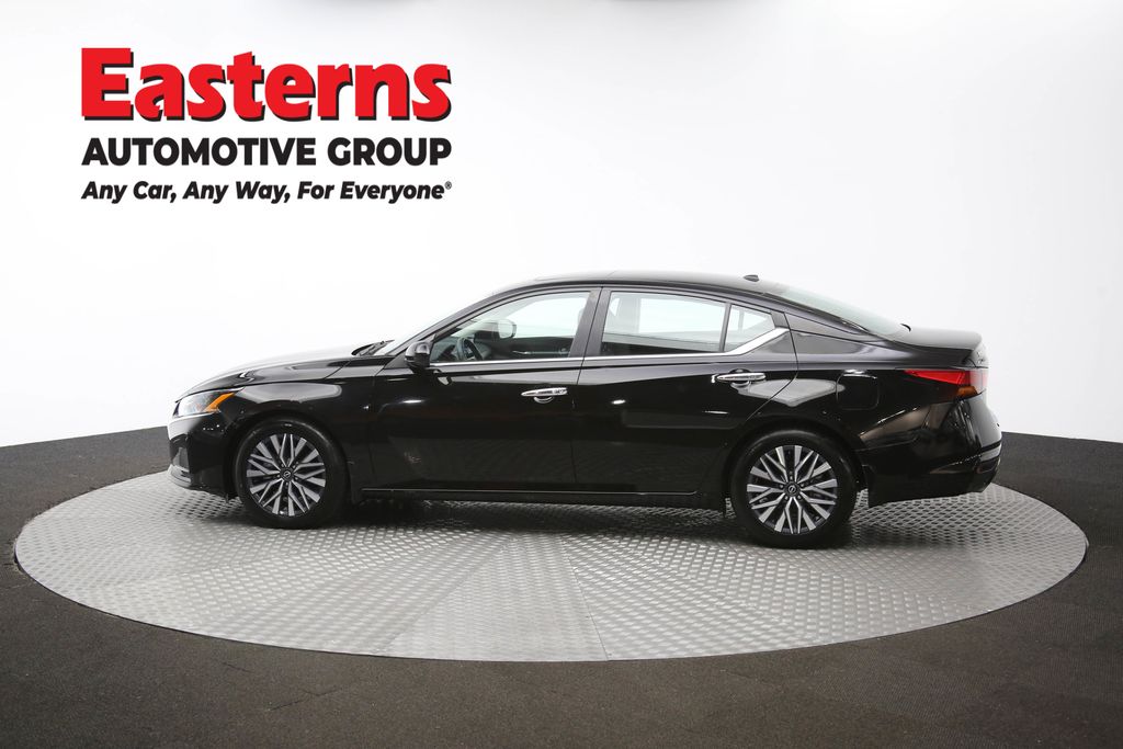Used 2023 Black Nissan 2.5 SV image 59
