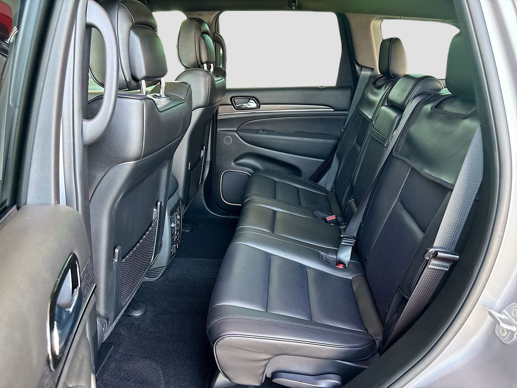 Thumbnail: 2020 Jeep Grand Cherokee - 21