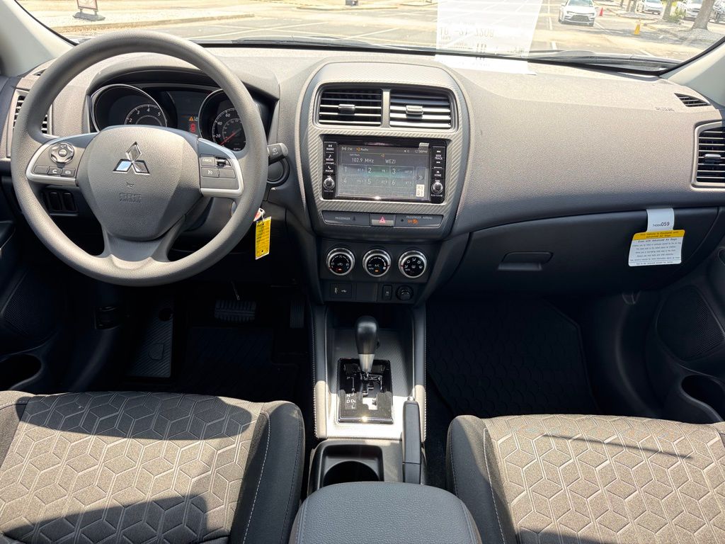 2025 Mitsubishi Outlander Sport ES photo 19