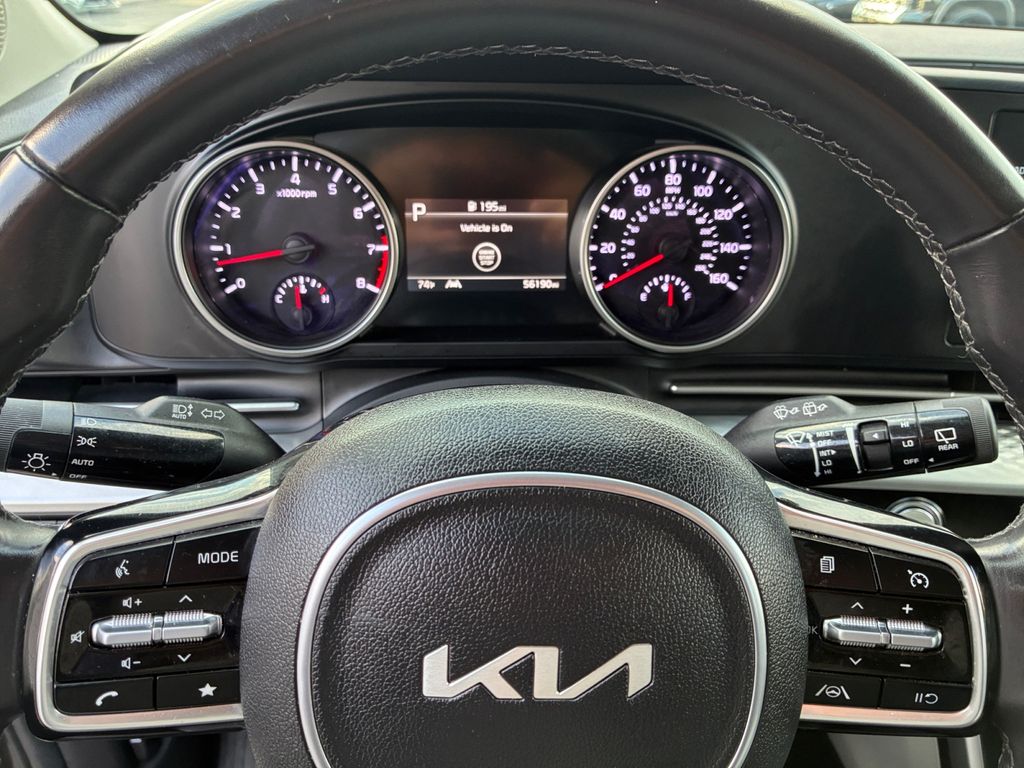 Used Car 2024 Kia Carnival  Lx For Sale Under $30,000 In Austin, Texas