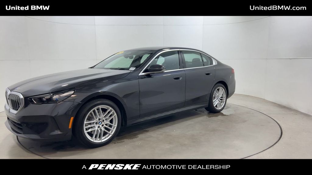 Thumbnail: 2025 BMW 5 Series - 4