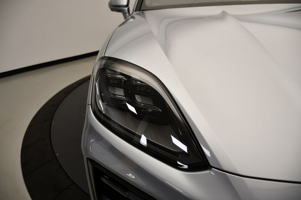 Thumbnail: 2026 Porsche  - 15