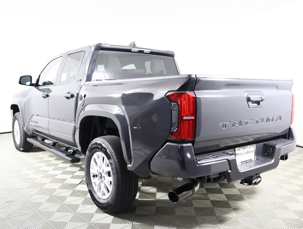 2025 Toyota Tacoma SR5 Double Cab photo 3