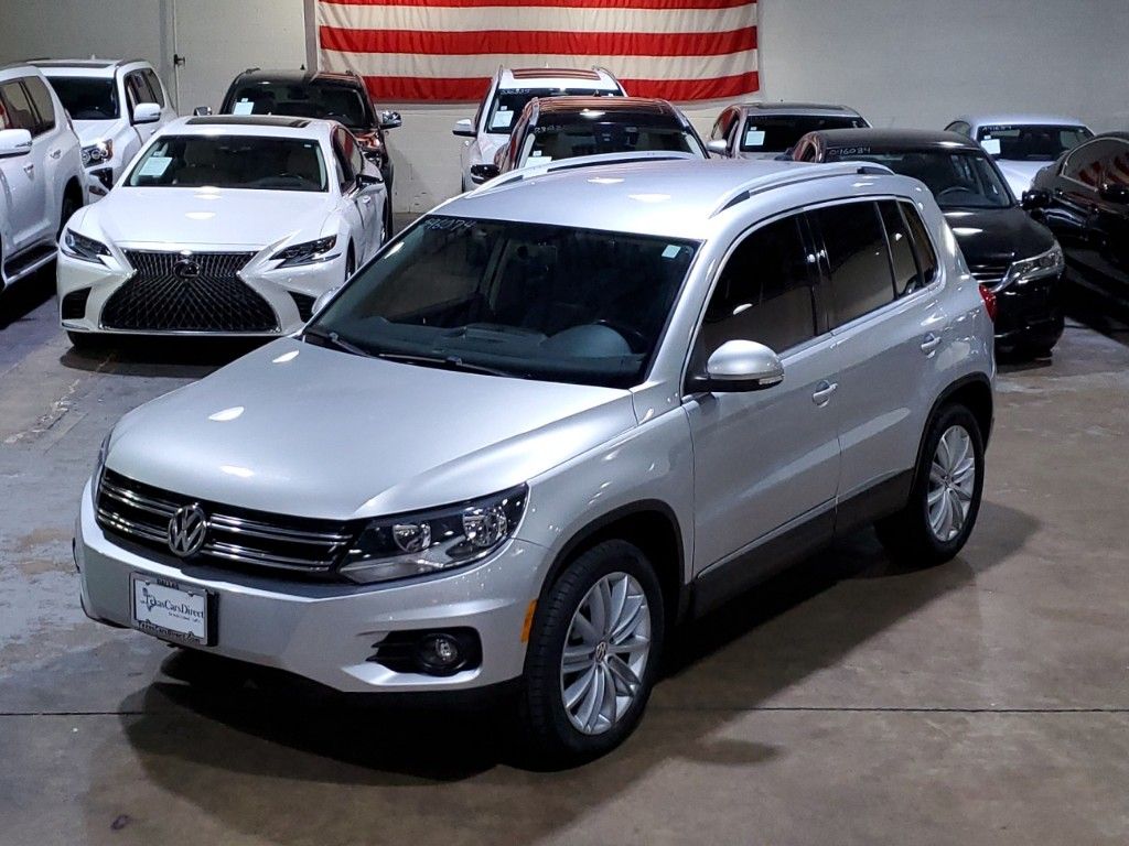 2012 Volkswagen Tiguan SE 34