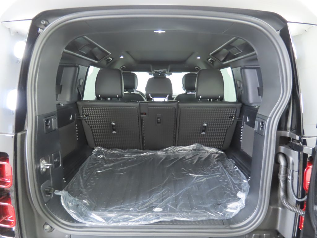 Thumbnail: 2025 Land Rover Defender - 28
