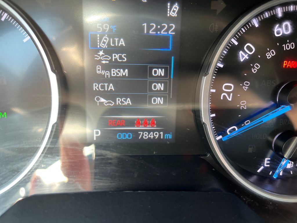 2022 Toyota RAV4 Hybrid XLE Premium photo