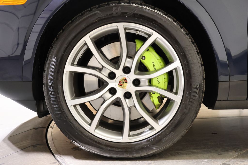 Thumbnail: 2024 Porsche Cayenne - 9