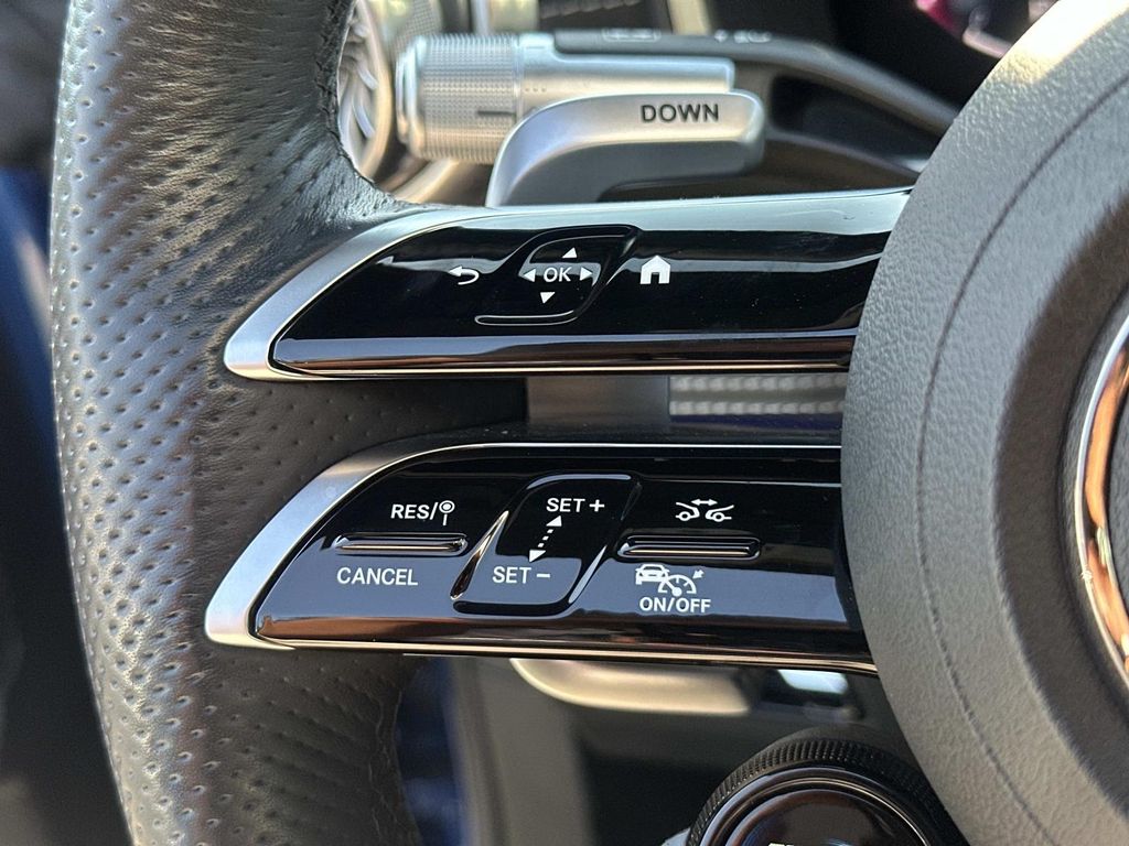 Thumbnail: 2023 Mercedes-Benz SL-Class - 29