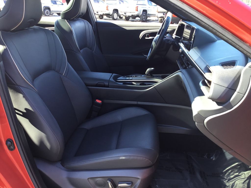 Thumbnail: 2023 Toyota Crown - 13