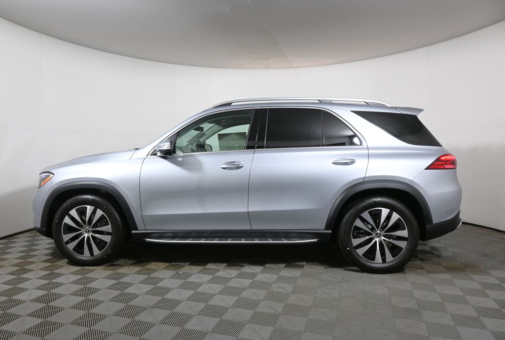 Thumbnail: 2026 Mercedes-Benz GLE - 2