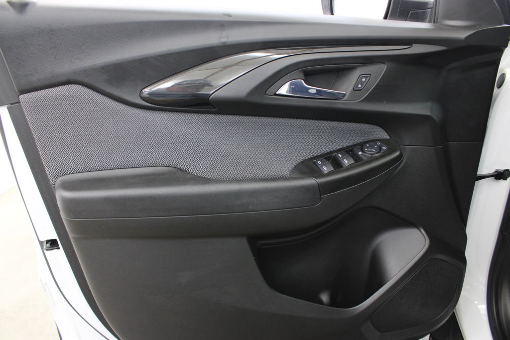 used 2023 Chevrolet TrailBlazer car