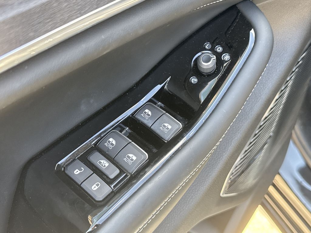2024 Jeep Grand Cherokee Overland 4xe Black at DeMontrond Gulf Freeway