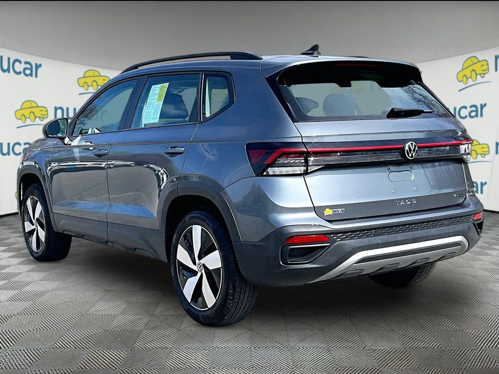 2025 Volkswagen Taos — photo 4