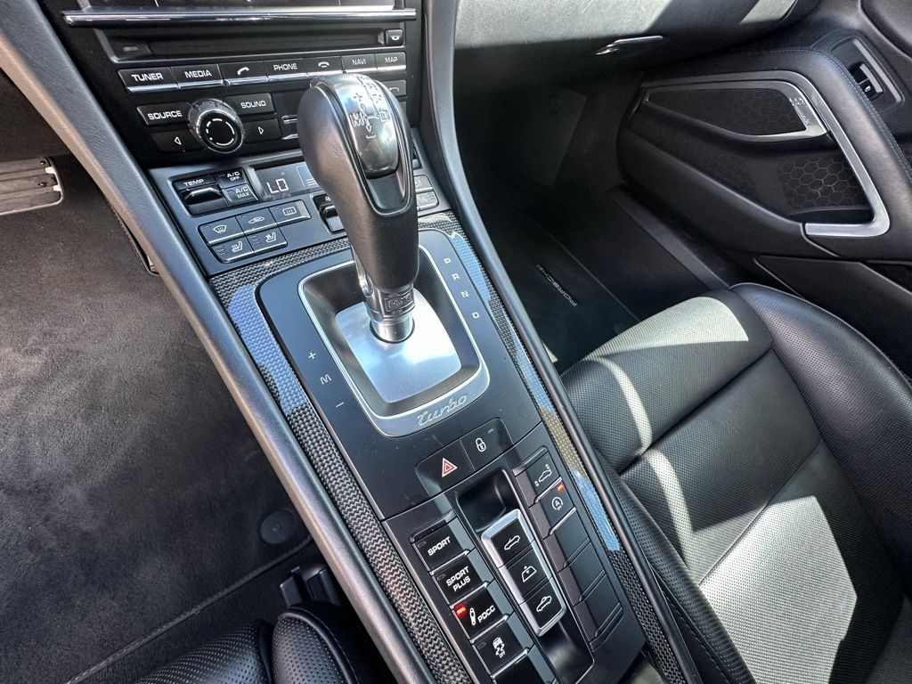 Thumbnail: 2014 Porsche 911 - 28