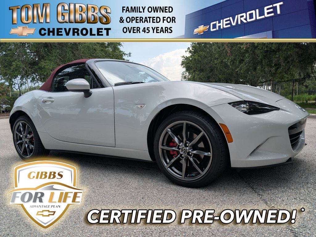 Ceramic Metallic 2018 Mazda MX-5 Miata Convertible Rear-Wheel Drive 6-Speed Automatic