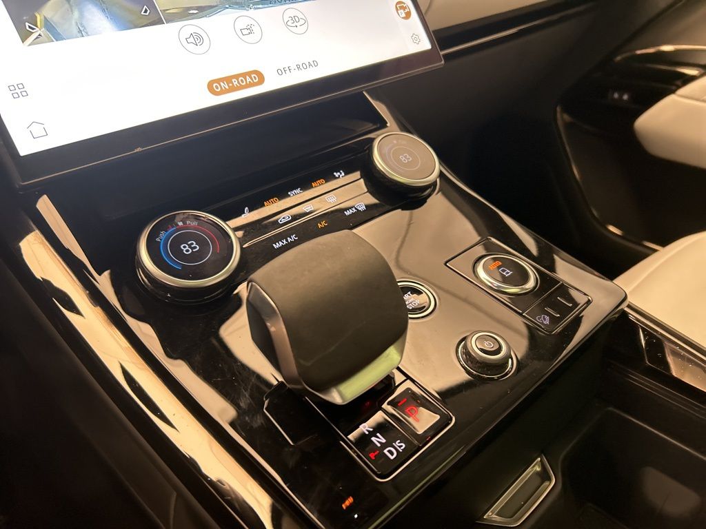 Thumbnail: 2023 Land Rover Range Rover Sport - 19