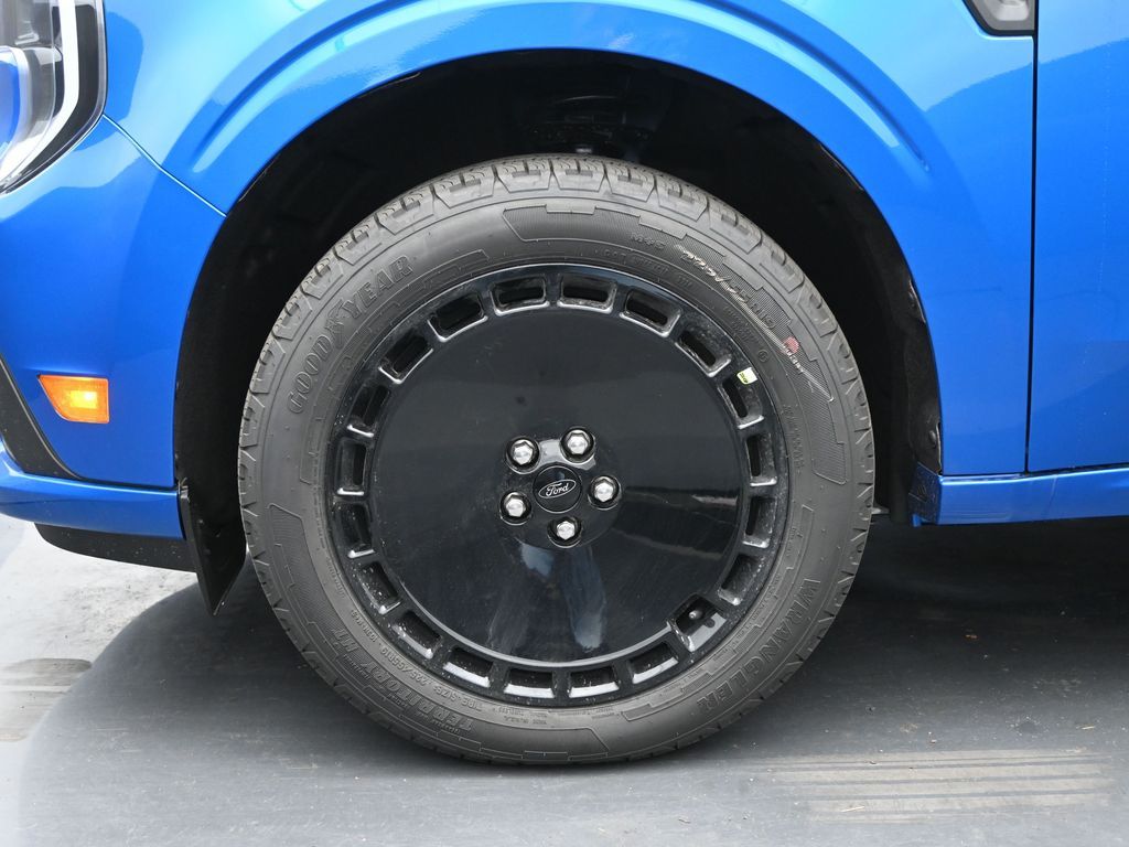 2025 Ford Maverick Lobo