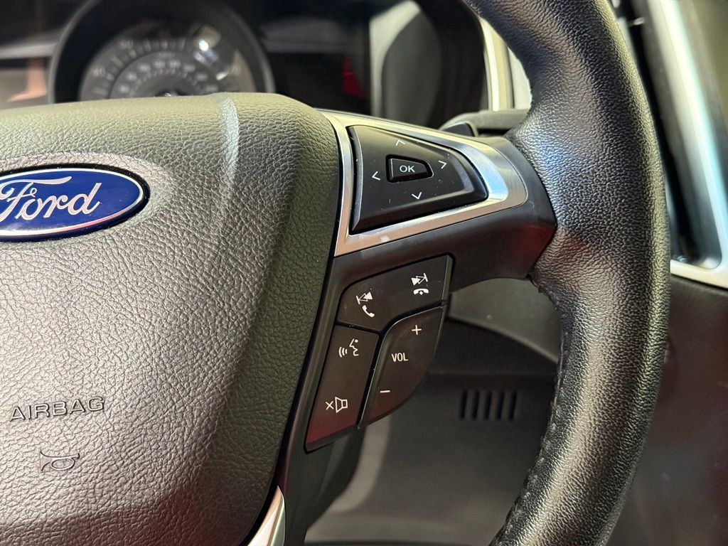Thumbnail: 2017 Ford Edge - 24