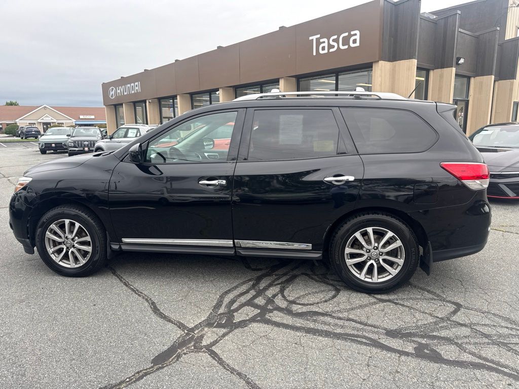 Used 2014 Black Nissan SL image 8