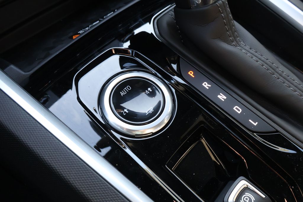 Thumbnail: 2026 Chevrolet Colorado - 30