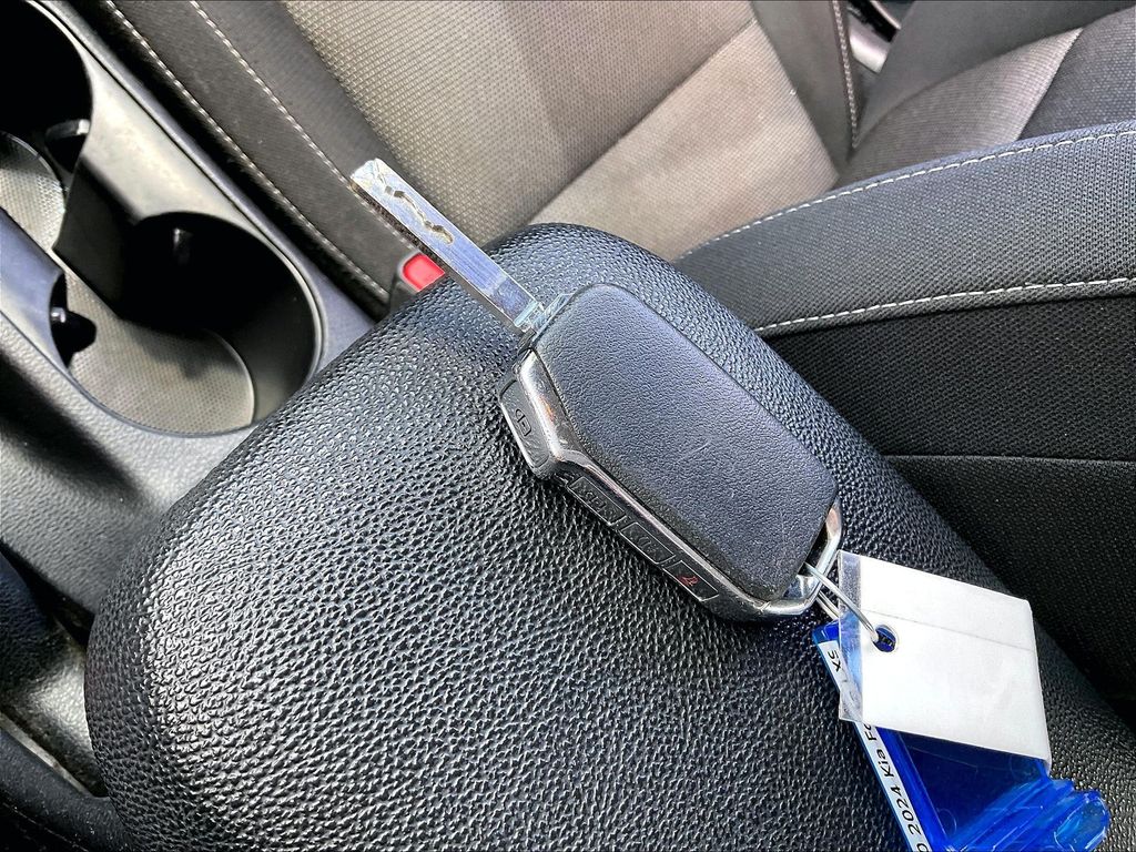 2024 Kia Forte — photo 25