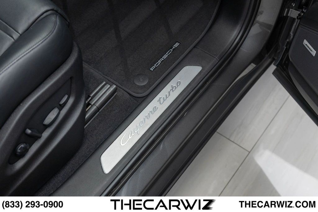 2023 Porsche Cayenne Coup Turbo - Photo 84