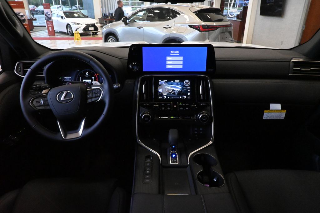 Thumbnail: 2025 Lexus LX - 15