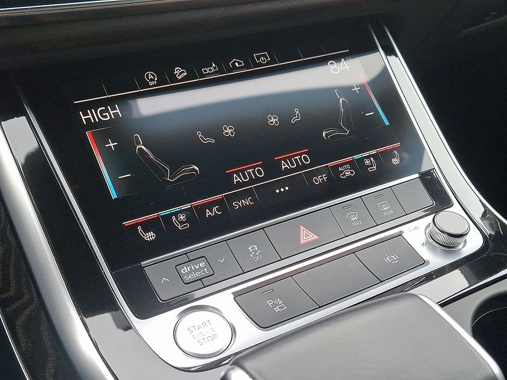 Thumbnail: 2020 Audi Q8 - 16