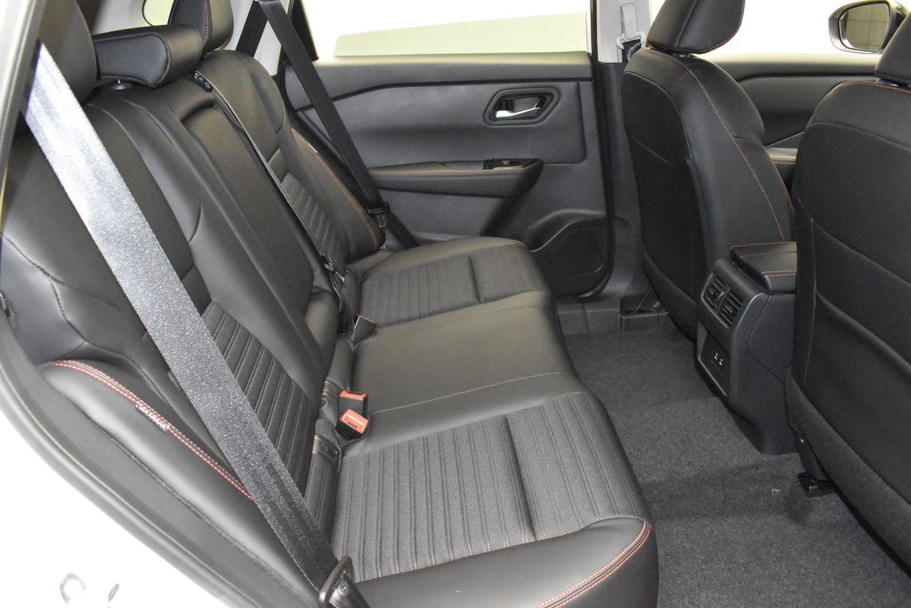 Thumbnail: 2026 Nissan Rogue - 31