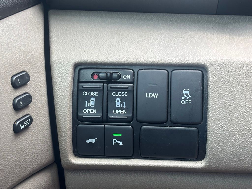Used 2016 Honda Odyssey Van