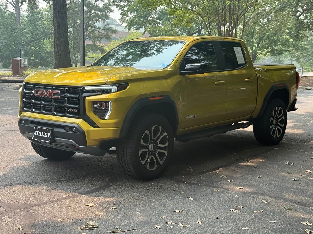  2023 GMC Canyon AT4 Crew Cab 4WD   