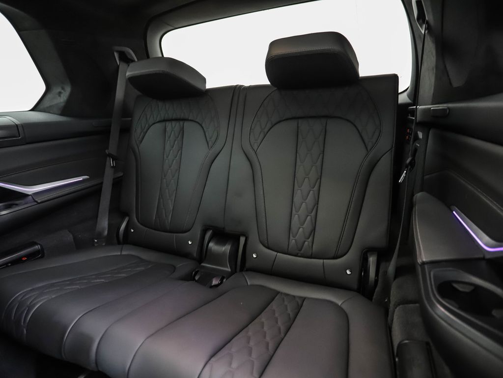 Thumbnail: 2024 BMW X7 - 24