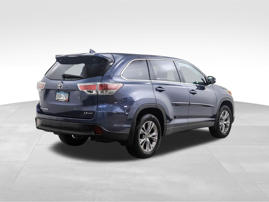 Thumbnail: 2016 Toyota Highlander - 5