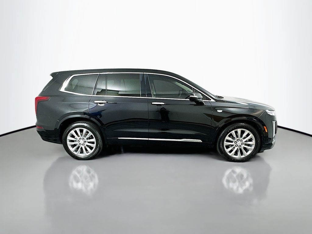 Thumbnail: 2021 Cadillac XT6 - 4