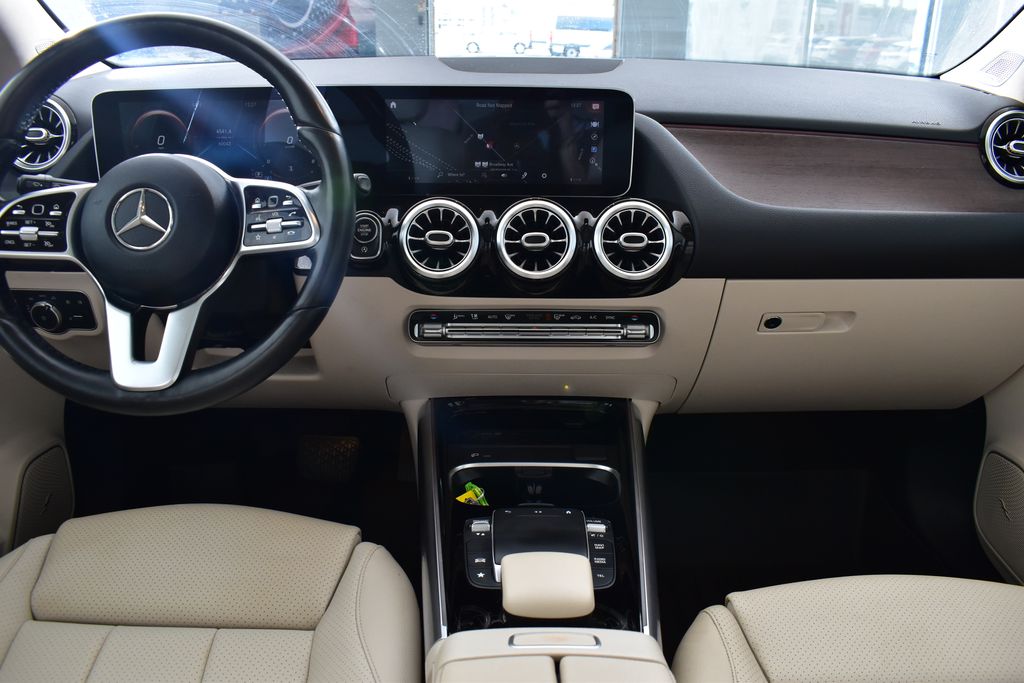 Thumbnail: 2021 Mercedes-Benz GLA - 25