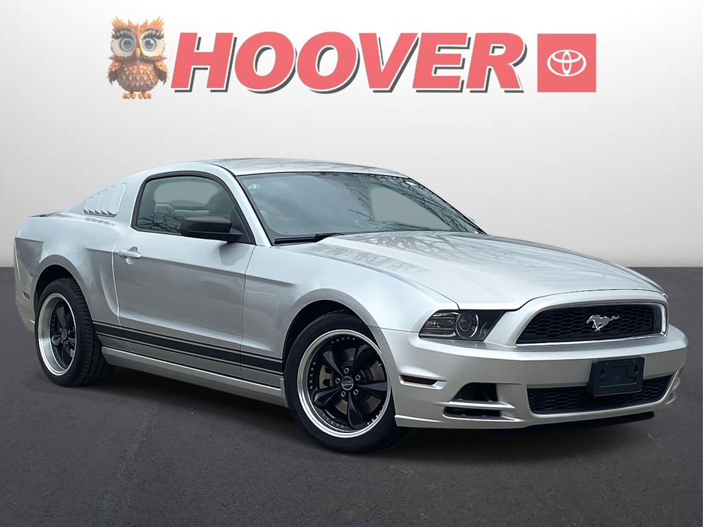2014 Ford Mustang V6 Coupe RWD