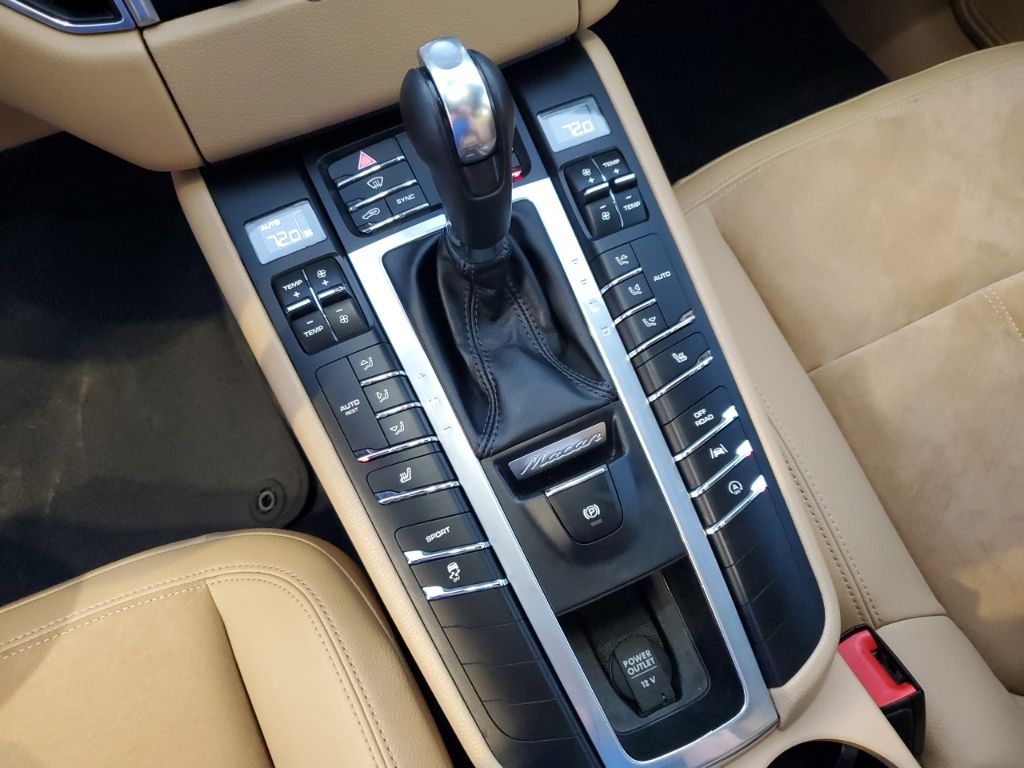 Used Car 2018 Porsche Macan  For Sale Under $25,000 In Austin, Texas
