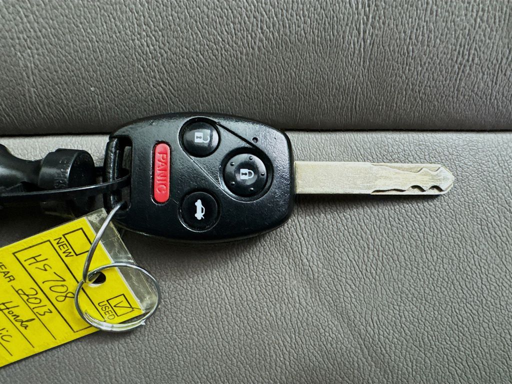 Used Car 2013 Honda Civic  Hybrid For Sale Under $10,000 In Austin, Texas