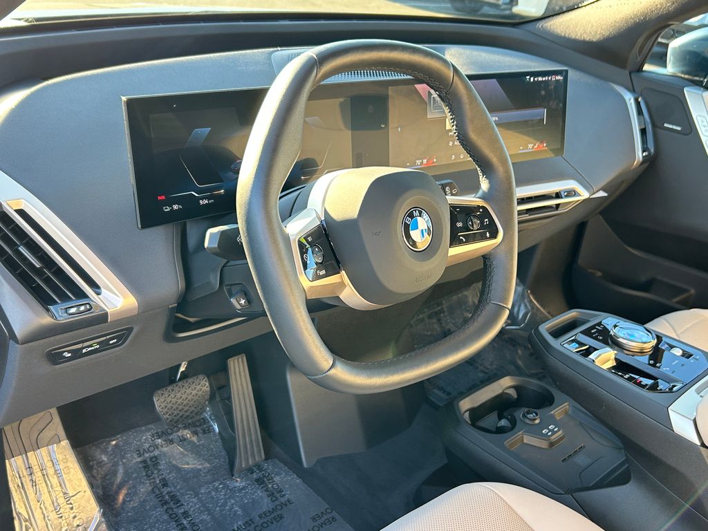 Thumbnail: 2026 BMW iX - 13