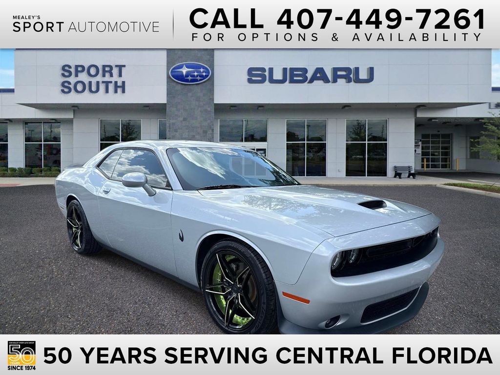 Triple Nickel Clearcoat 2022 Dodge Challenger Coupe Rear-Wheel Drive 8-Speed Automatic