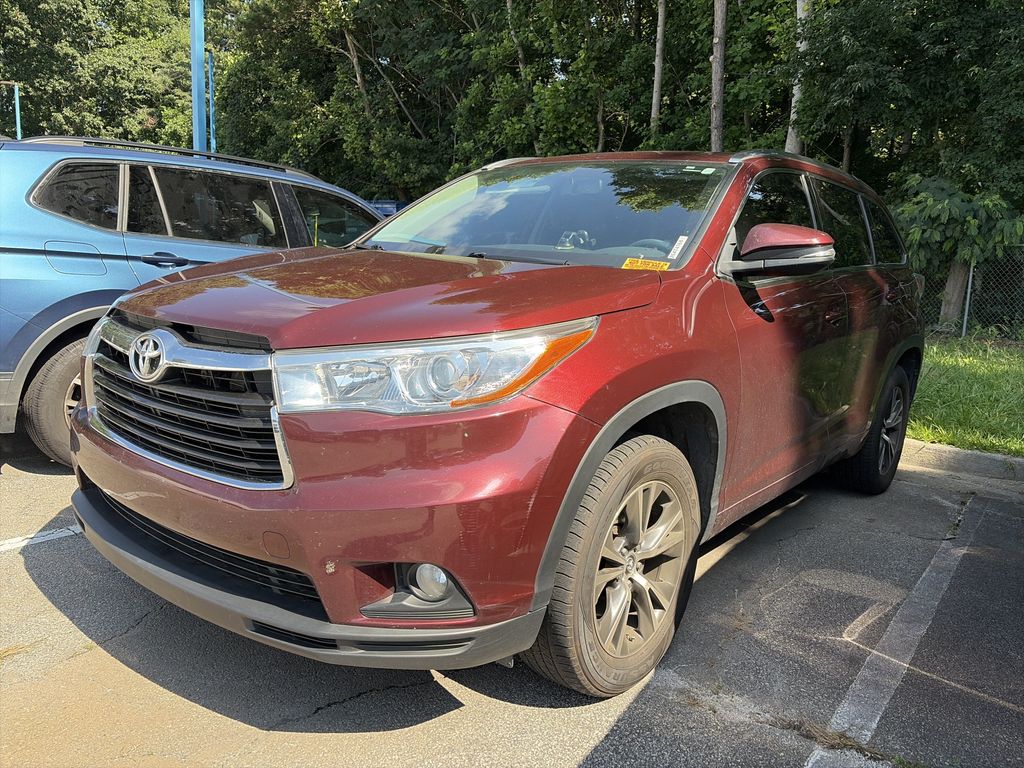 Red 2016 Toyota Highlander SUV / Crossover Front-Wheel Drive 6-Speed Automatic Overdrive