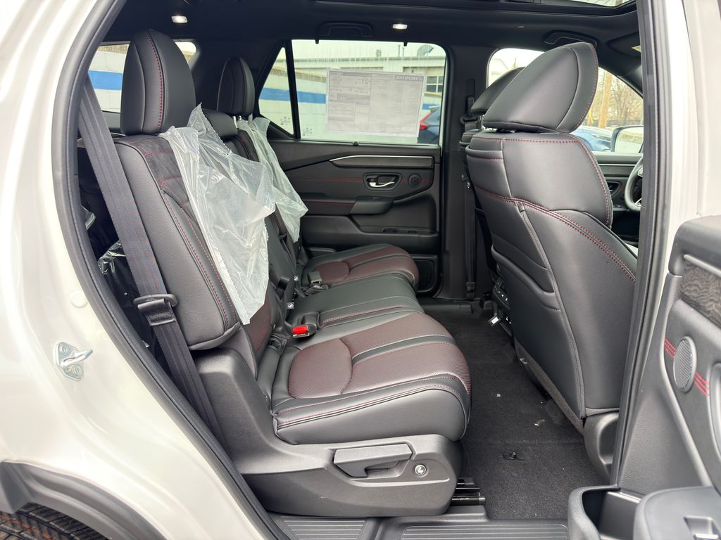 Thumbnail: 2026 Honda Pilot - 25