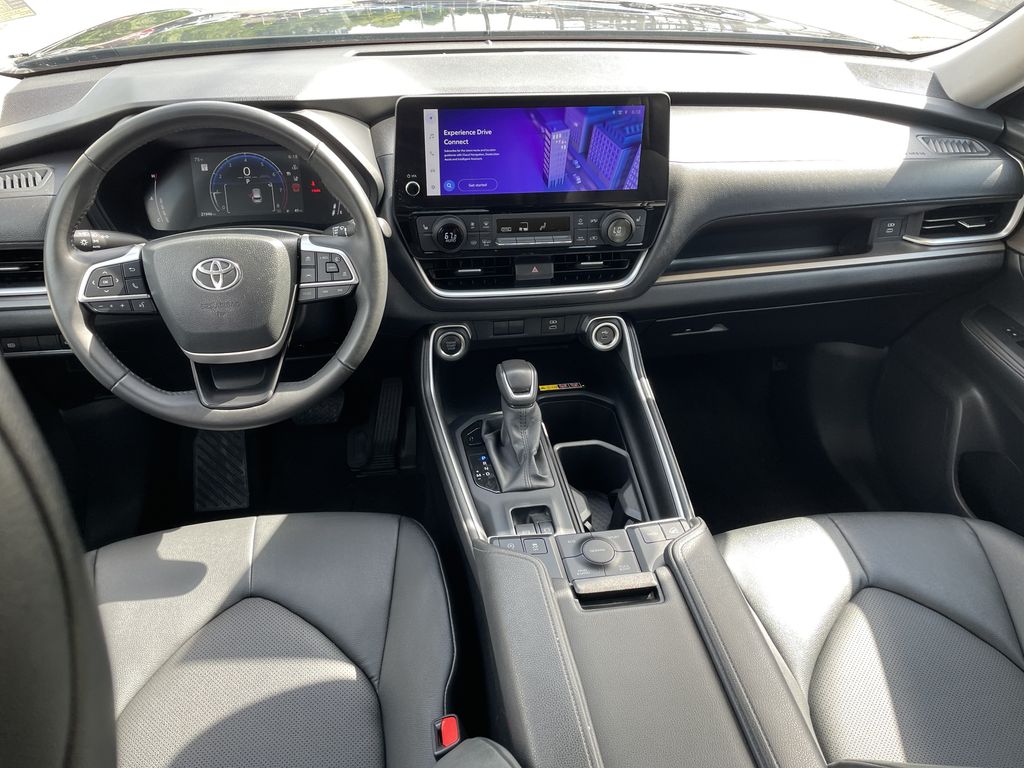 Used 2025 Toyota Grand Highlander SUV