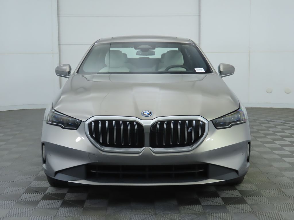 Thumbnail: 2026 BMW i5 - 2