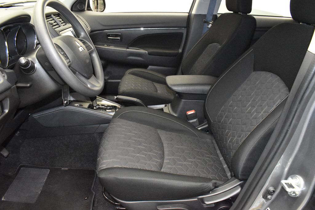 2024 Mitsubishi Outlander Sport ES 12