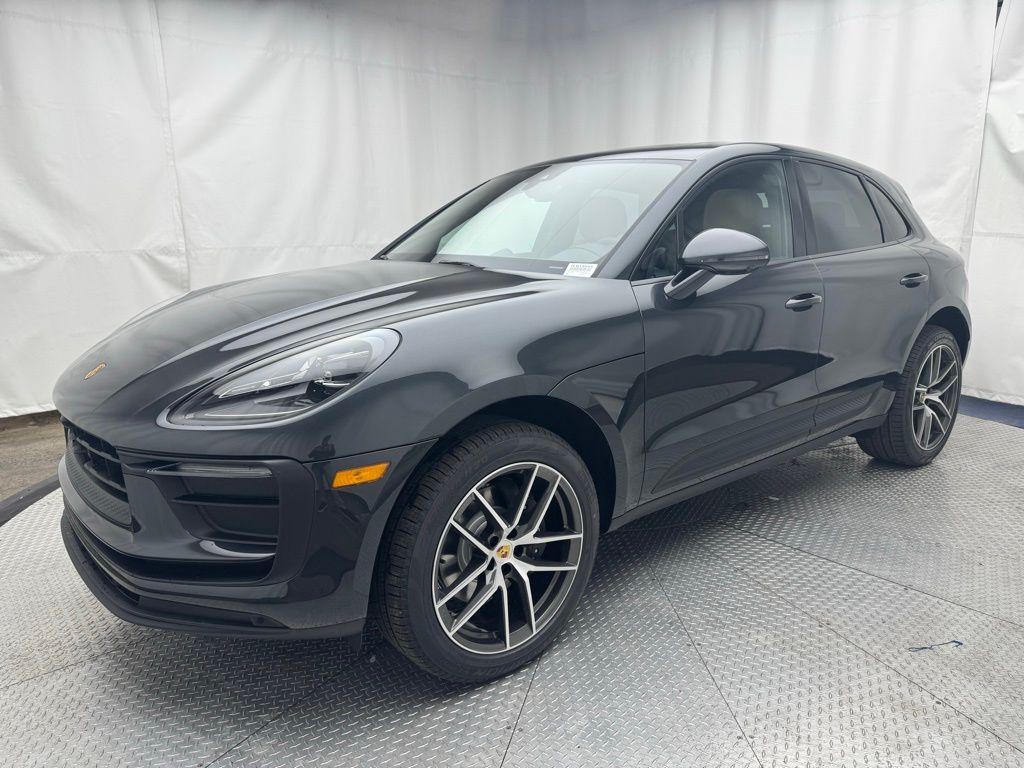 Thumbnail: 2025 Porsche Macan - 1