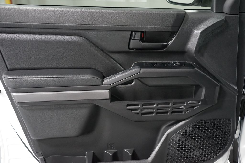 Thumbnail: 2024 Toyota Tacoma - 31