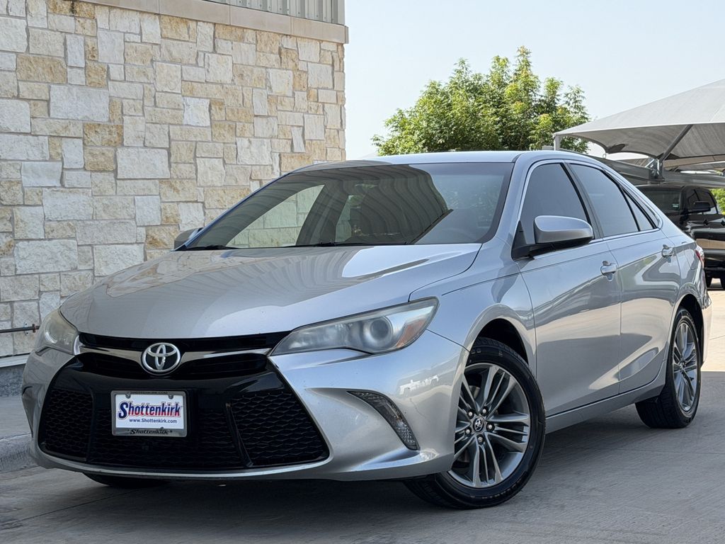 Used 2017 Toyota Camry SE with VIN 4T1BF1FK6HU325077 for sale in Hudson Oaks, TX