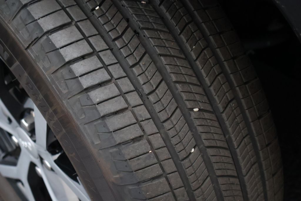 Thumbnail: 2024 Jeep Grand Cherokee L - 12