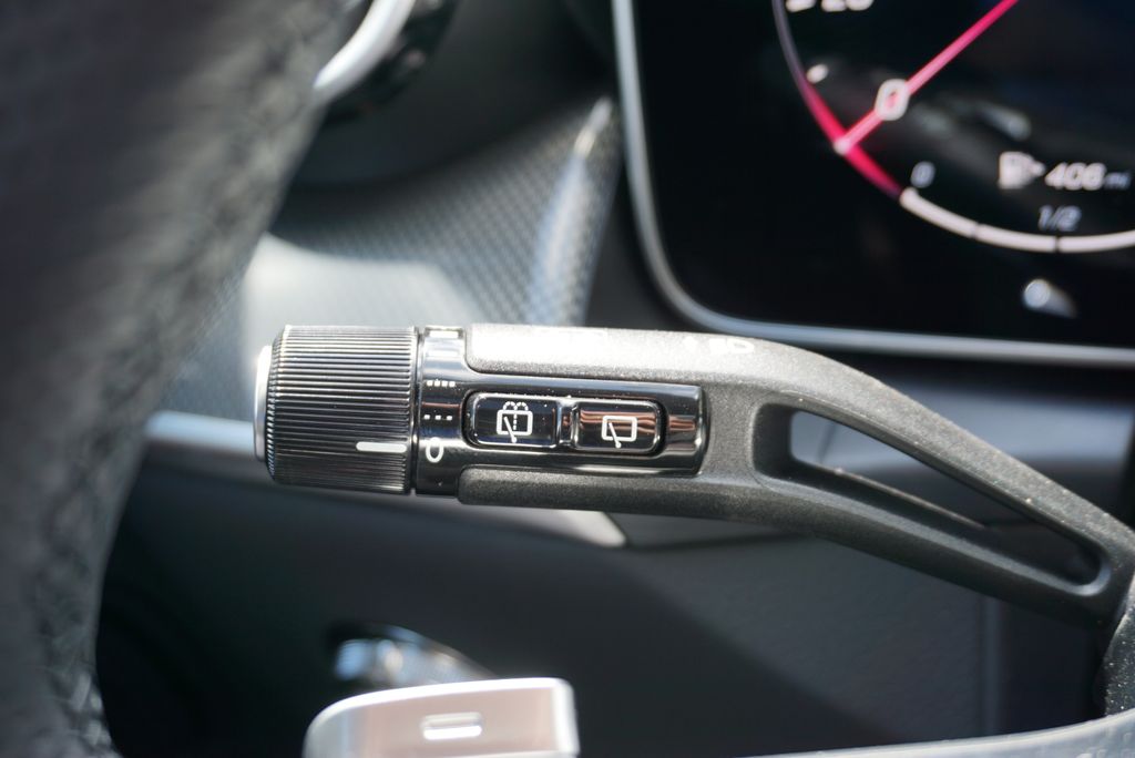 Thumbnail: 2025 Mercedes-Benz GLC - 29